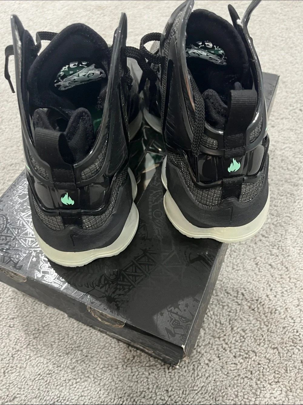 Nike LeBron XIX High-Top Sneakers -